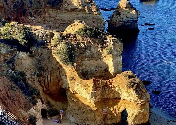 アパート Coolhouses Lagos, 2 Bed Stylish Flat, Rooftop Shared Pool, Clayheart ラゴス