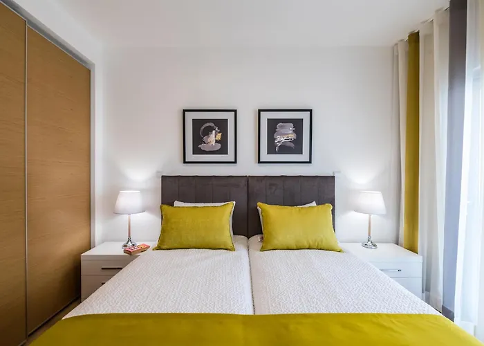 アパート Coolhouses Lagos, 2 Bed Stylish Flat, Rooftop Shared Pool, Clayheart